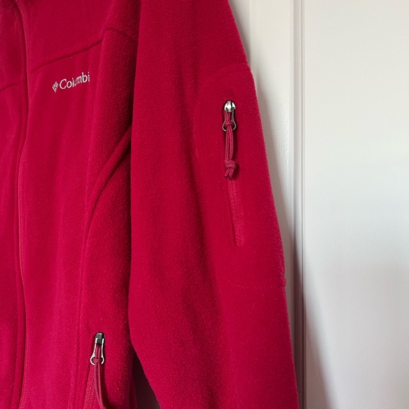 Columbia Women’s Red Fleece Jacket Red Full Zip Closure Size M. - Picture 5 of 6